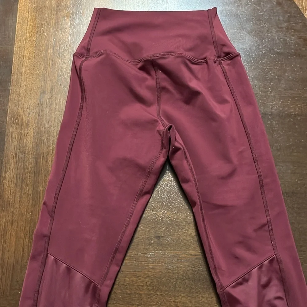 ALO Yoga Moto Legging High Rise Burgundy Pleated Mesh Full Length